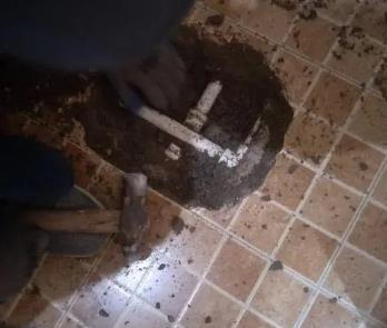 龙马潭卫生间漏水维修公司为您分享下卫生间渗水如何处理及注意事项